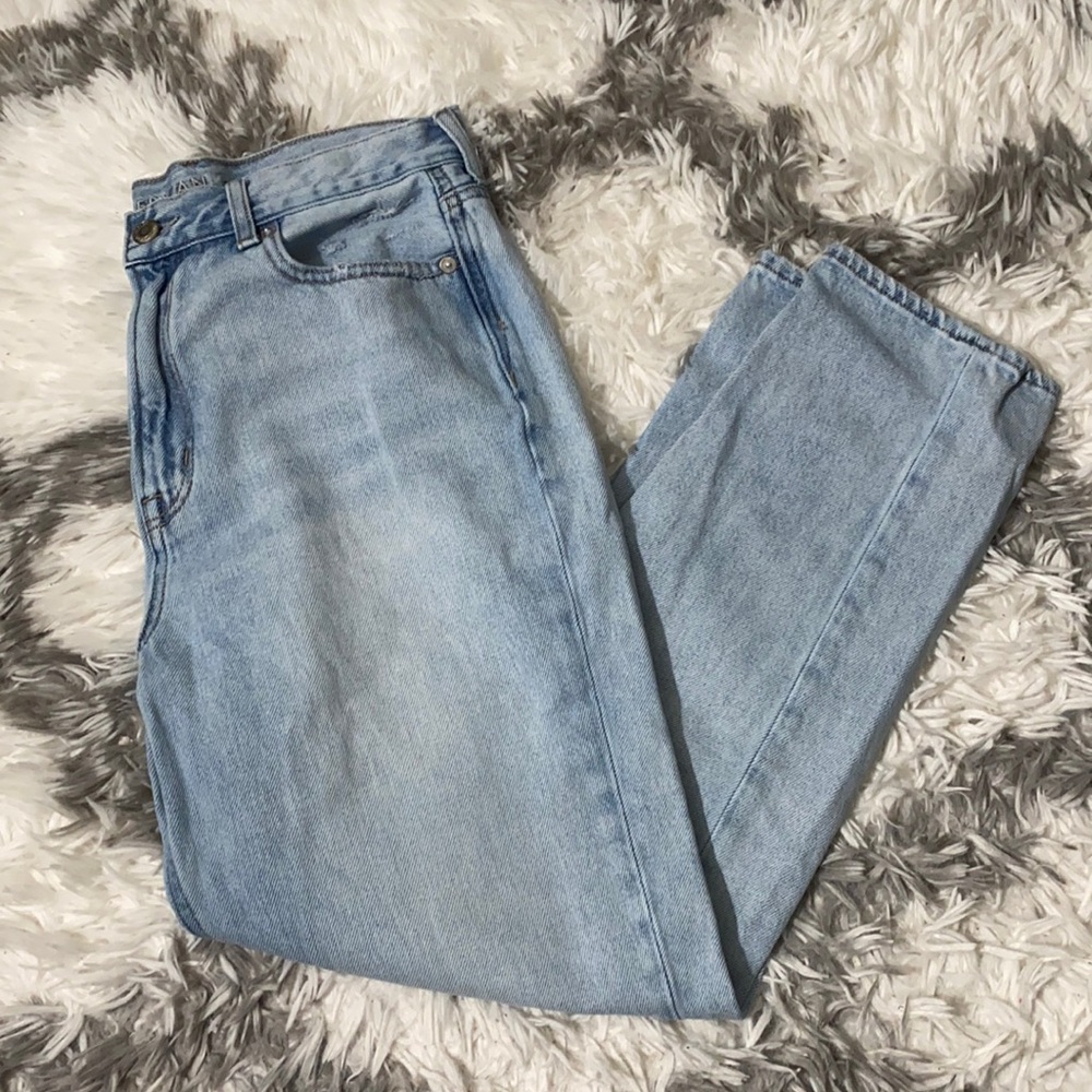 american eagle light wash mom jean